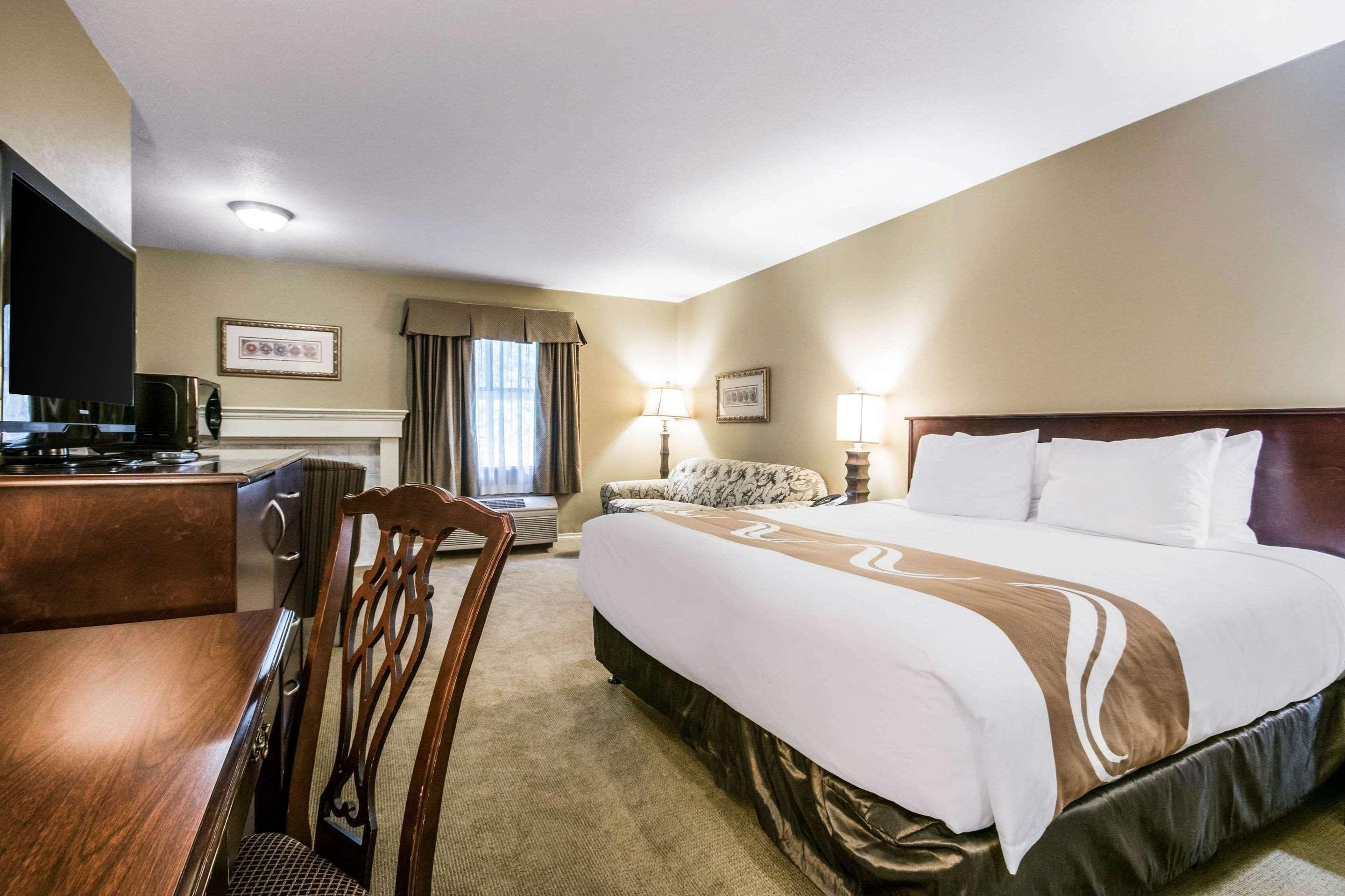 Clarion Hotel & Conference Centre Abbotsford Buitenkant foto