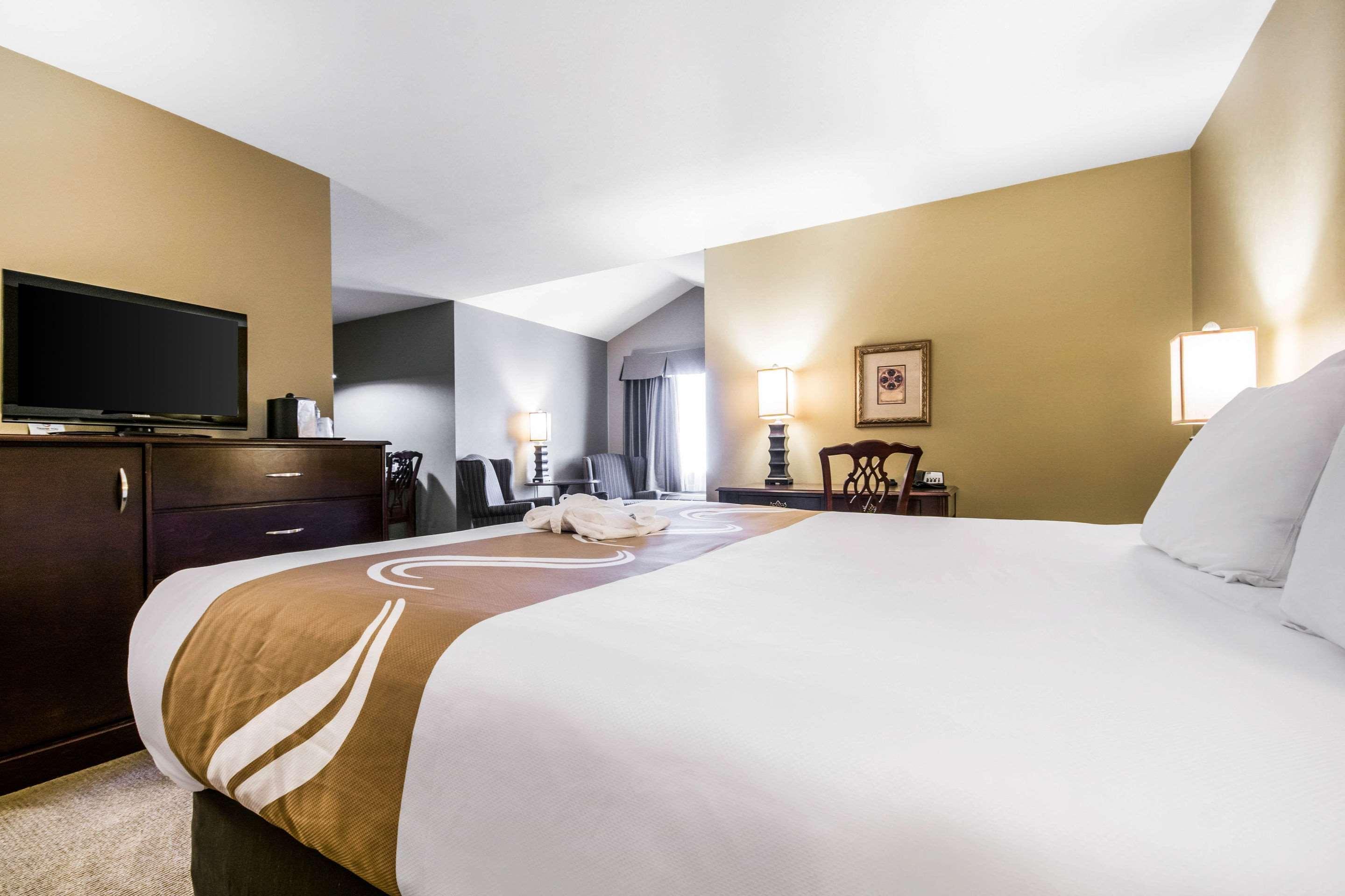 Clarion Hotel & Conference Centre Abbotsford Buitenkant foto