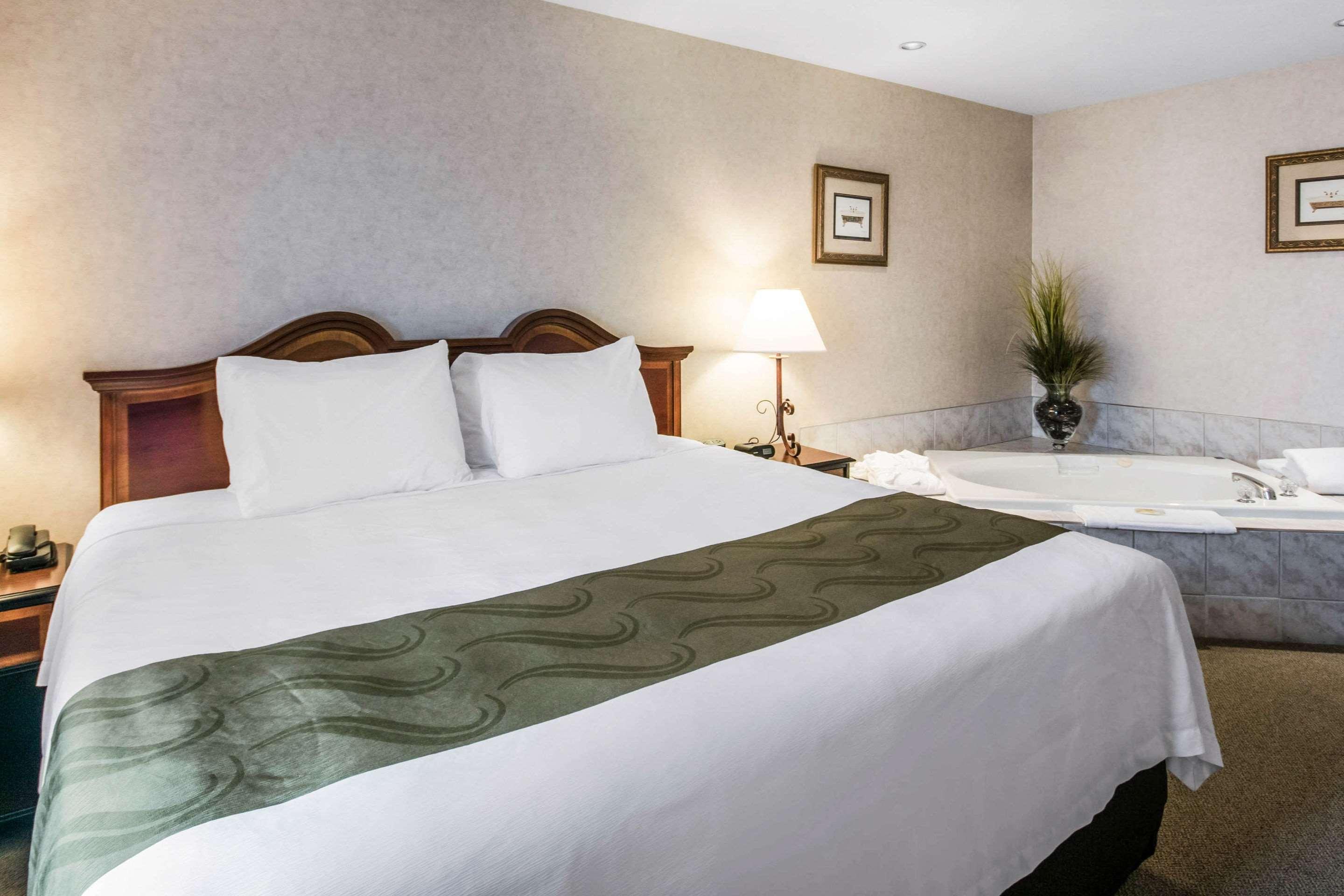 Clarion Hotel & Conference Centre Abbotsford Buitenkant foto