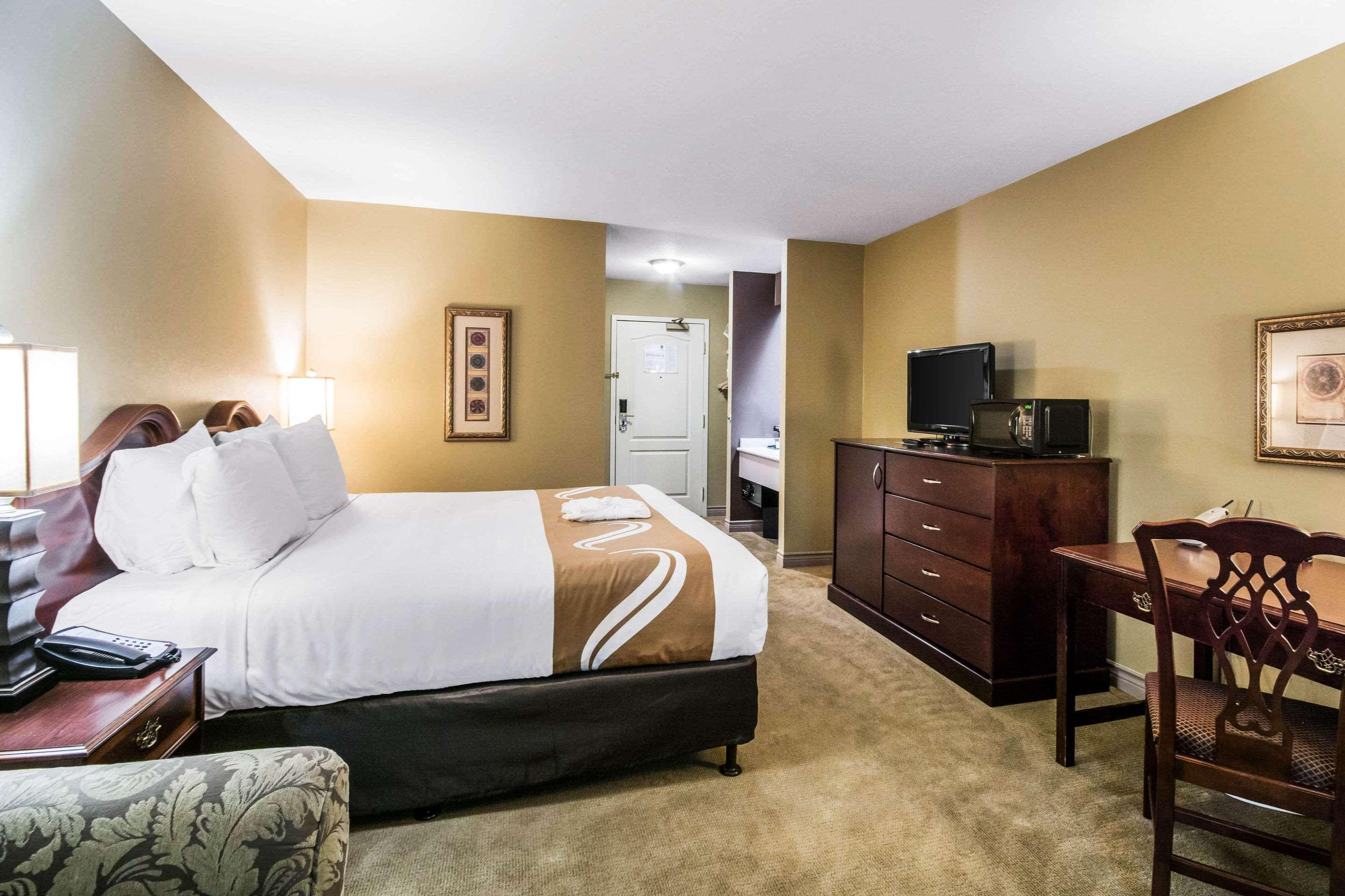 Clarion Hotel & Conference Centre Abbotsford Buitenkant foto