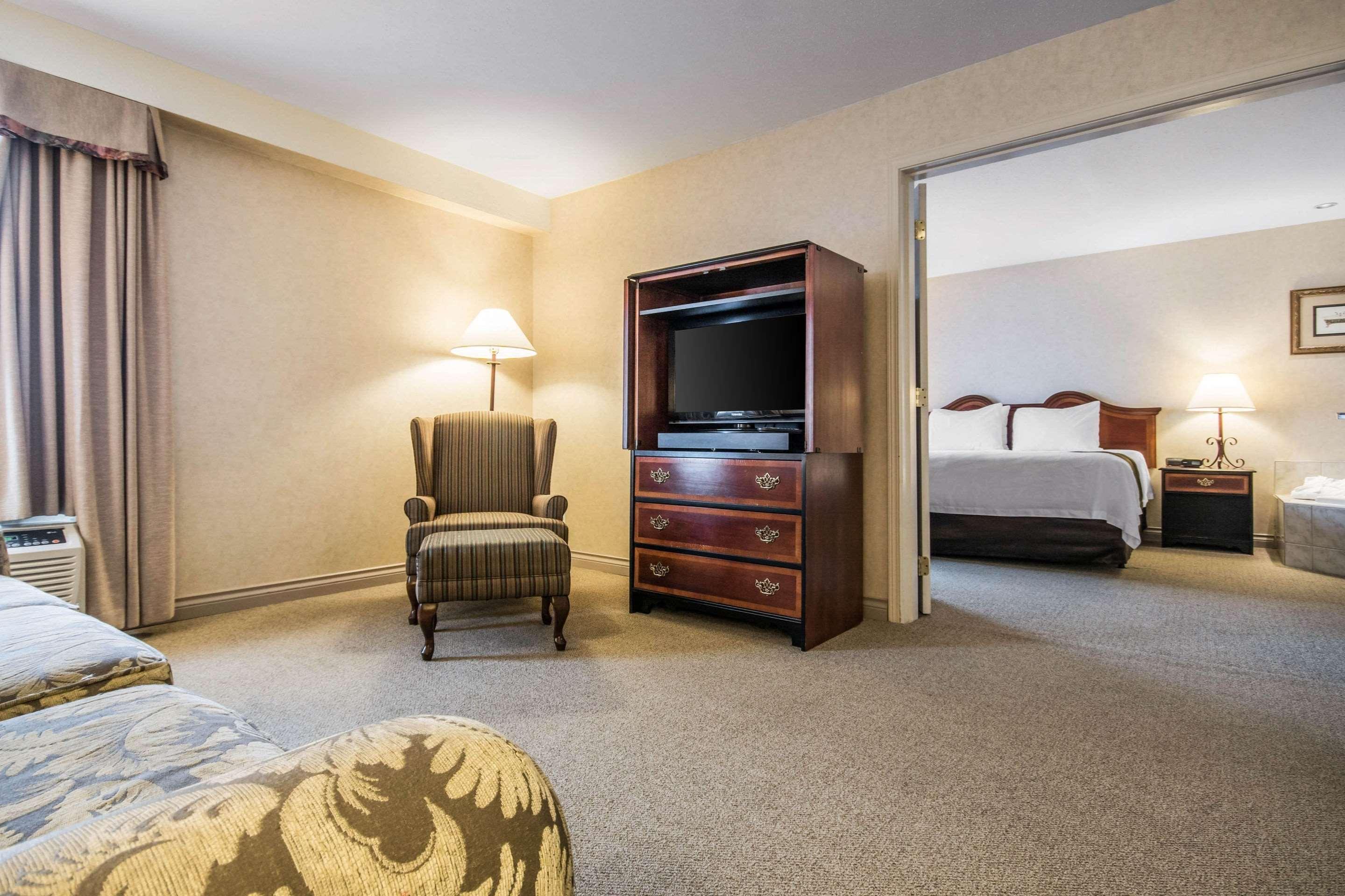 Clarion Hotel & Conference Centre Abbotsford Buitenkant foto