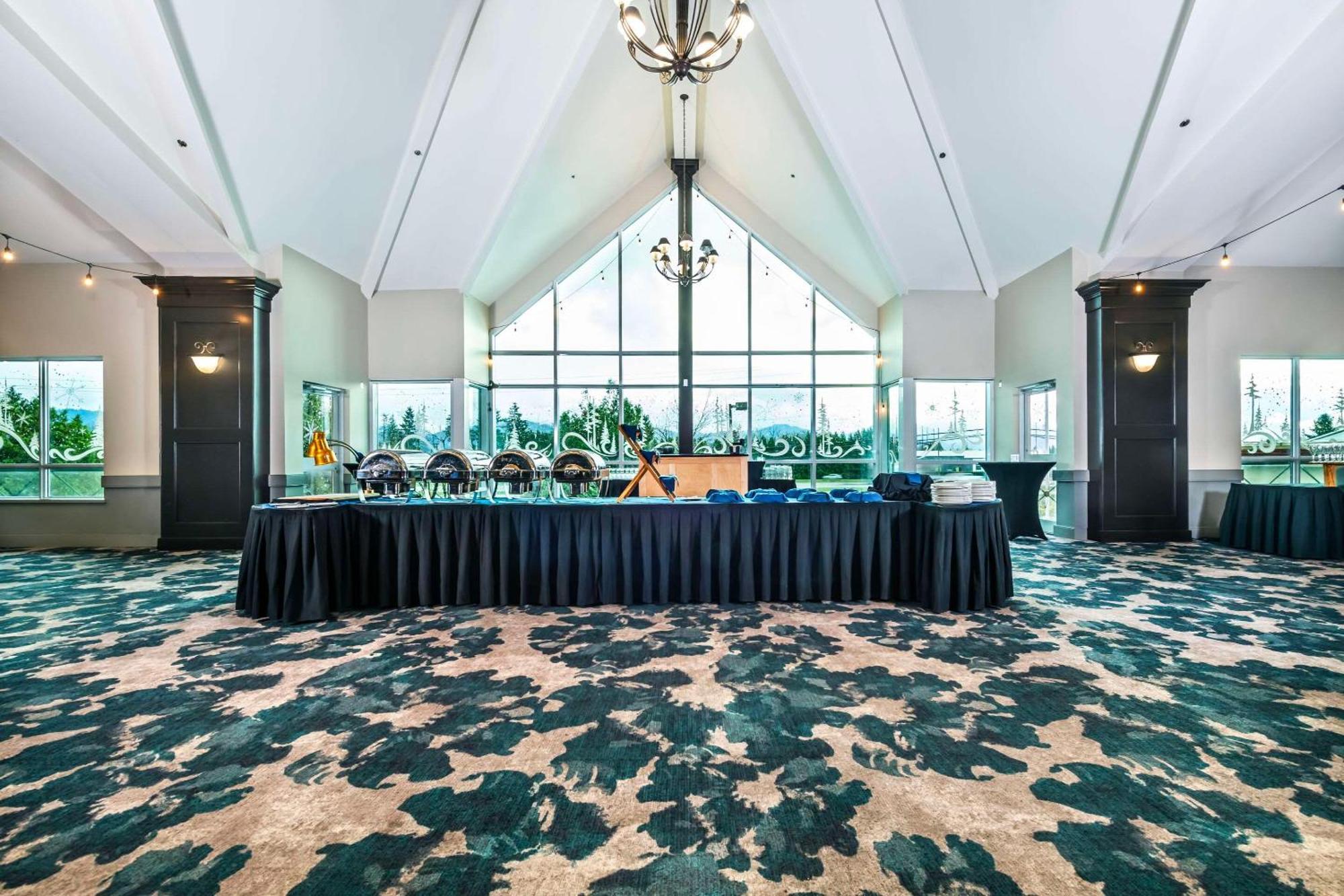 Clarion Hotel & Conference Centre Abbotsford Buitenkant foto
