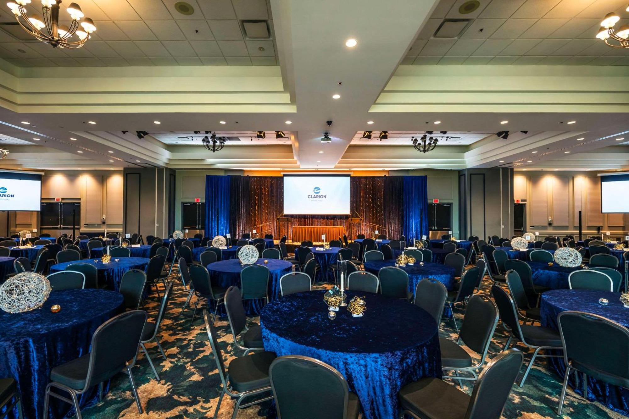 Clarion Hotel & Conference Centre Abbotsford Buitenkant foto
